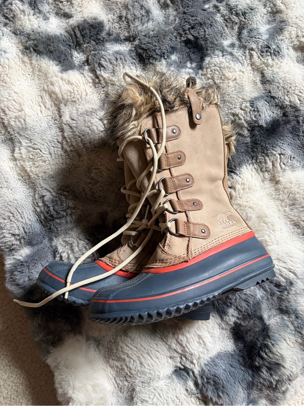 SOREL Joan of Arctic Waterproof Snow Boots Women’s 7 Tan Navy Fur